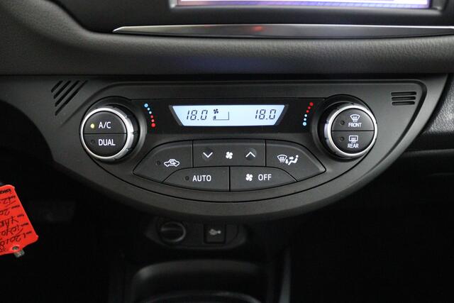 Toyota YARIS 1.5 Hybrid Active | Climate control | Parkeercamera | Navigatie |