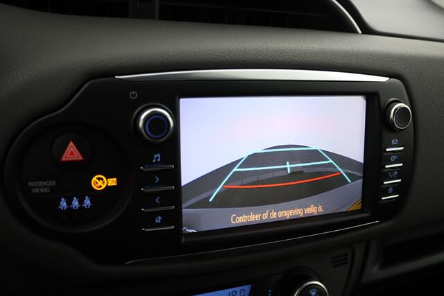 Toyota YARIS 1.5 Hybrid Active | Climate control | Parkeercamera | Navigatie |