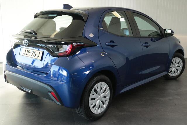 Toyota YARIS 1.5 Hybrid Active, Navi , Keyless