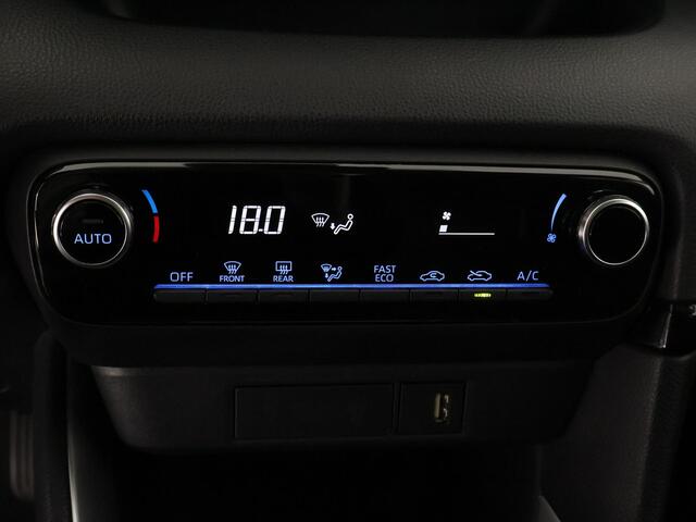 Toyota YARIS 1.5 Hybrid Active + Coral Red Pack | 1e eigenaar | Apple Carplay & AndroidAUTO | Camera |