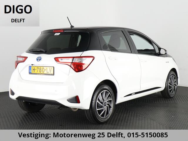 Toyota YARIS 1.5 HYBRID BI-TONE GARANTIE 4-2030! CAMERA. DEALERAUTO ! PDC . GARANTIE TOT 04-2030