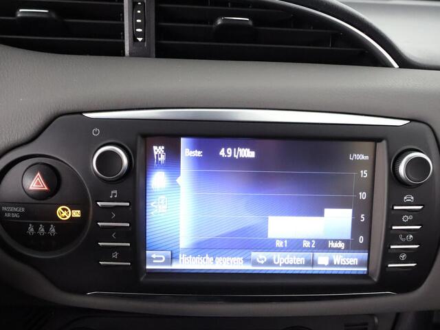 Toyota YARIS 1.5 HYBRID BI-TONE GARANTIE 4-2030! CAMERA. DEALERAUTO ! PDC . GARANTIE TOT 04-2030