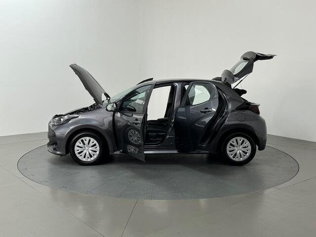 Toyota YARIS 1.5 HYBRID ACTIVE CAMERA NAVI