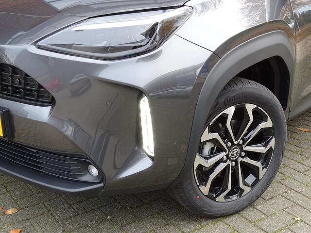 Toyota YARIS Cross 1.5 Hybrid 130 Dynamic Comfort /Safety PAKKET ASH GREY EN NIGHT SKY BLACK MET