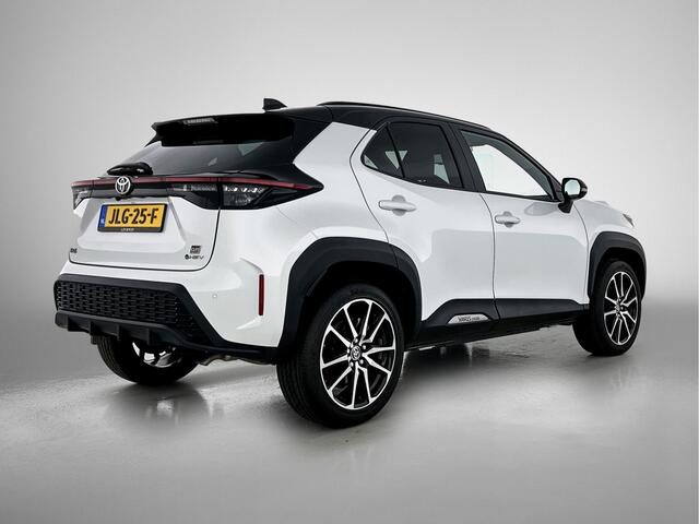 Toyota YARIS Cross 1.5 Hybrid 130 GR Sport | BTW voertuig | Sportstoelen | Stoelverwarming |