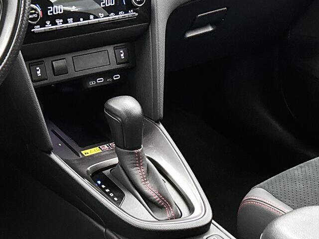 Toyota YARIS Cross 1.5 Hybrid 130 GR Sport | BTW voertuig | Sportstoelen | Stoelverwarming |