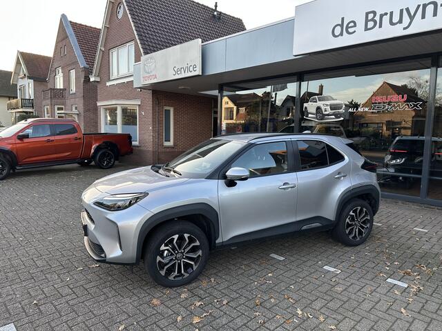 Toyota YARIS Cross 1.5 Hybrid 130pk Dynamic Comfort dodehoekdetectie / stoelverwarming / stuurwielverwarming / parkeersensoren voor + achter / Navigatie / Apple Carplay / Android Auto / parkeercamera / 10 jaar garantie / rijklaarprijs
