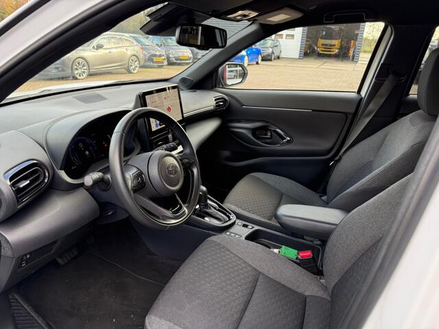 Toyota YARIS 1.5 HYBRID 115 FIRST EDTION NIEUW MODEL!