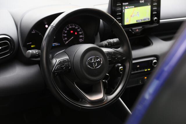 Toyota YARIS 1.5 Hybrid Active Navi Camera ACC