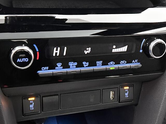 Toyota YARIS Cross 1.5 Hybrid Dynamic | elektrische achterklepbediening | Stuurverwarming |