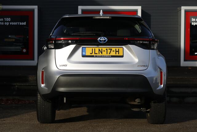 Toyota YARIS Cross 1.5 Hybrid Active All season banden | Car Play