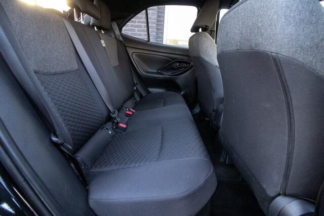 Toyota YARIS Cross 1.5 Hybrid 115 Dynamic - verwarmd stuurwiel, stoelen