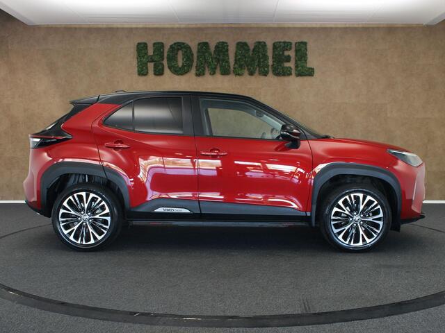 Toyota YARIS Cross 1.5 Hybrid Executive - TREKHAAK 750KG GEREMD TREKGEWICHT - HEAD-UP DISPLAY - JBL GELUIDSINSTALLATIE - PARKEERSENSOREN VOOR EN ACHTER - DODEHOEK DETECTIE - ELEKTRISCHE ACHTERKLEP - VOORRUIT, STUUR EN STOEL VERWARMING - DRAADLOZE TELEFOONLADER - NAVI