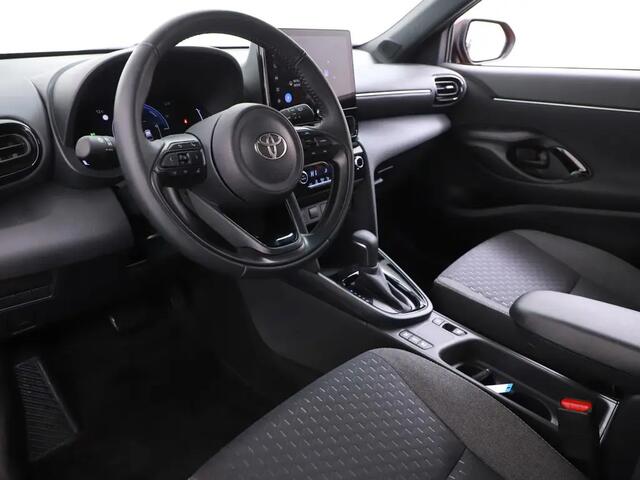 Toyota YARIS Cross 1.5 Hybrid 115 First Edition (5-drs SUV) Navi | Led | Clima | Trekhaak | 2700 km | 09-2024