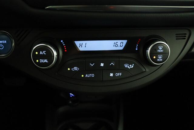 Toyota YARIS 1.5 Hybrid Design Sport | Climate control | Cruisecontrol | Parkeercamera |