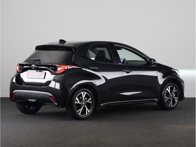 Toyota YARIS 1.5 Hybrid 115 Dynamic | NU MET ¤ 1000 VOORDEEL |