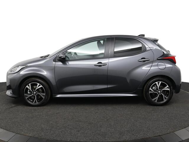 Toyota YARIS 1.5 Hybrid 115 Dynamic | Adaptive Cruise Control | Apple Carplay | Android Auto | Achteruitrijcamera | Parkeersensoren | Stoelverwarming | Stuurverwarming | Dodehoekdetectie |