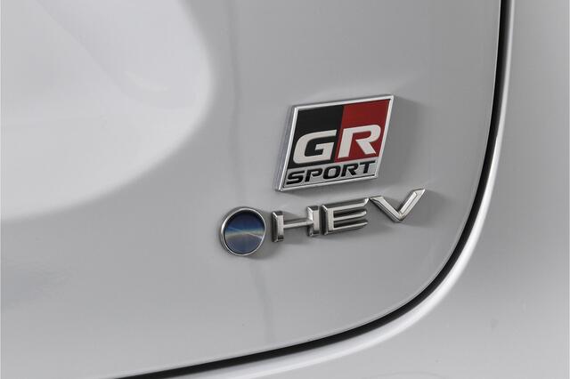 Toyota YARIS Cross 1.5 Hybrid 130 GR Sport - Automaat (Nieuw model) | Pano | Head-up Disp. | Dig.Cockpit | Adapt.Cruise | Stoel+Stuurverw. | 360 Camera | PDC | NAV + App.Connect (Draadloos) | JBL | ECC | LM 18" | 9057