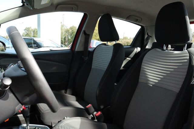 Toyota YARIS 1.5 Hybrid Active, Trekhaak, Parkeercamera Bluetooth, Safety Sense, Dubbele Airco, Cruise Control