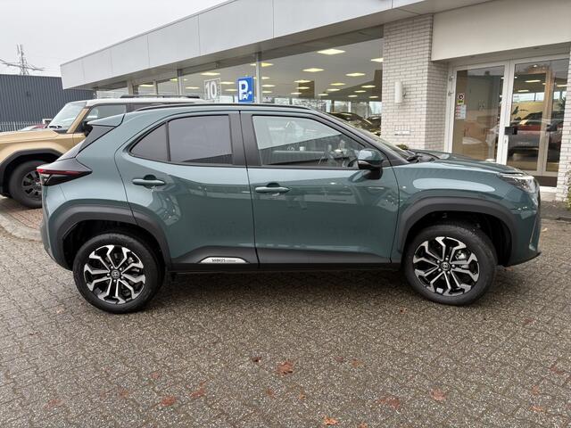 Toyota YARIS 1.5 Hybrid 130 Dynamic | Comfort Pack | Sensoren v/a | Stoelverw