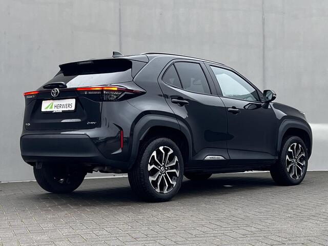 Toyota YARIS Cross 1.5 Hybrid 115 Dynamic Automaat / Fabrieksgarantie tot 05-2028 < 100.000km, tot 10 jaar mogelijk** / Navigatie via Apple Carplay Android / Stuur-, stoel- en voorruitverwarming / Camera / Adaptieve CC / 17" LM wielen /