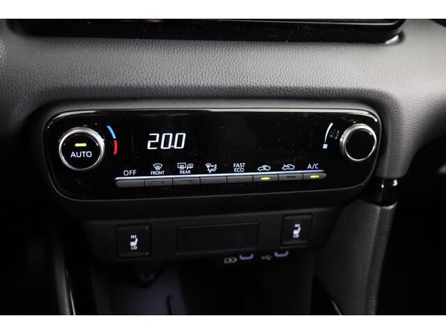 Toyota YARIS 1.5 Hybrid 115 Dynamic | NU MET ¤ 1000 VOORDEEL | mike