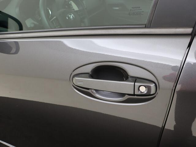 Toyota YARIS 1.5 VVT-i Dynamic Automaat | BTW voertuig | Achteruitrijcamera | Lichtmetalen velgen |