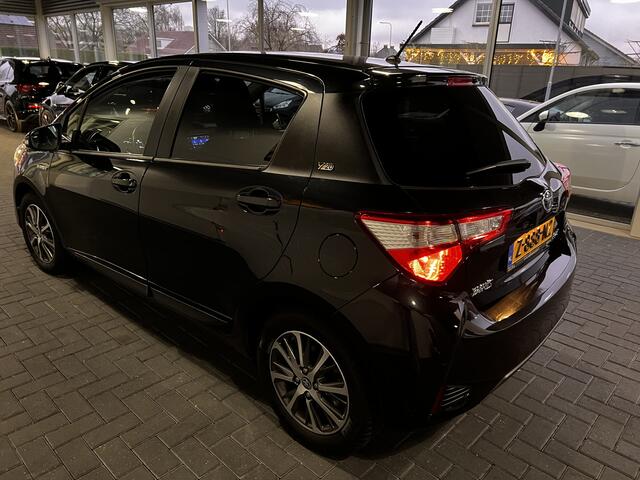 Toyota YARIS 1.5 Hybrid Y20 Exclusive Edition / Keyless Entry / Stoelverwarming / Cruise Control / Apple Car Play