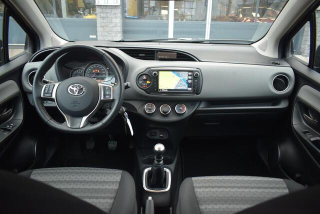 Toyota YARIS 1.3 VVT-i Aspiration Navi Airco Camera Km 59.500!!