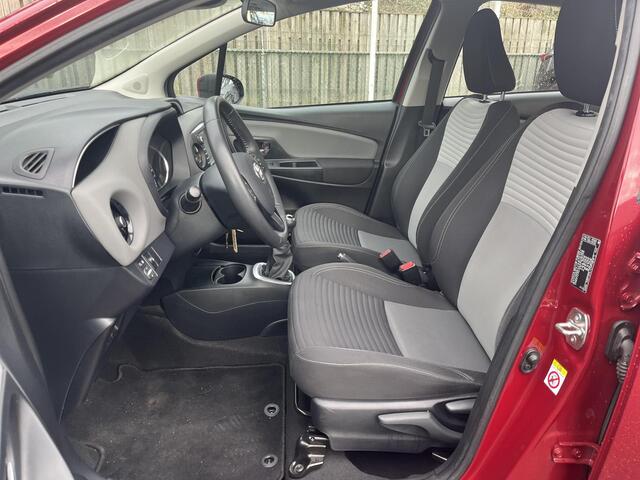 Toyota YARIS 1.5 VVT-i Aspiration | Navigatie | Achteruitrijcamera | Climate Control