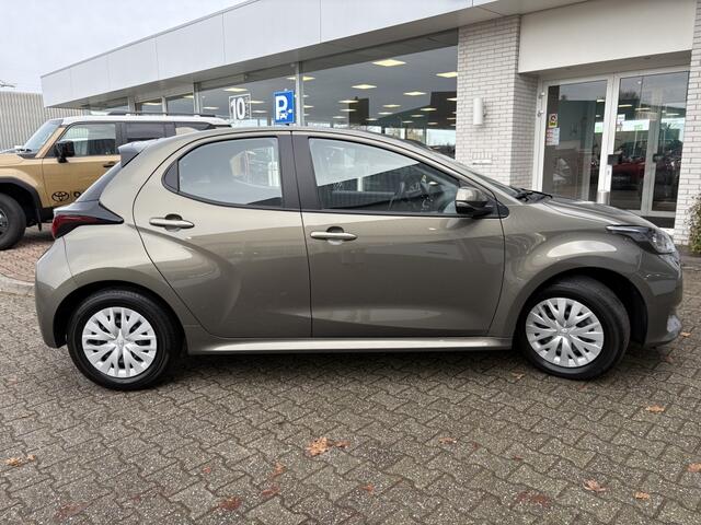 Toyota YARIS 1.5 Hyb. Active | NL Auto | Sensoren V+A | Carplay/Android auto