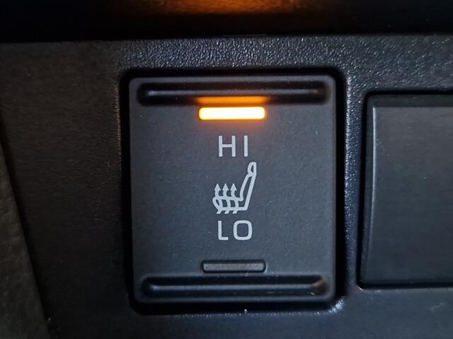 Toyota YARIS 1.5 Hybrid Explore NL Auto - Luxe uitvoering - Lage Kmstand!