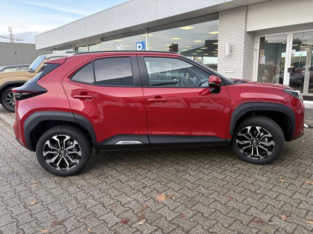 Toyota YARIS 1.5 Hybrid 130 Dynamic | Comfort Pack | Sensoren v/a | Stoelverw