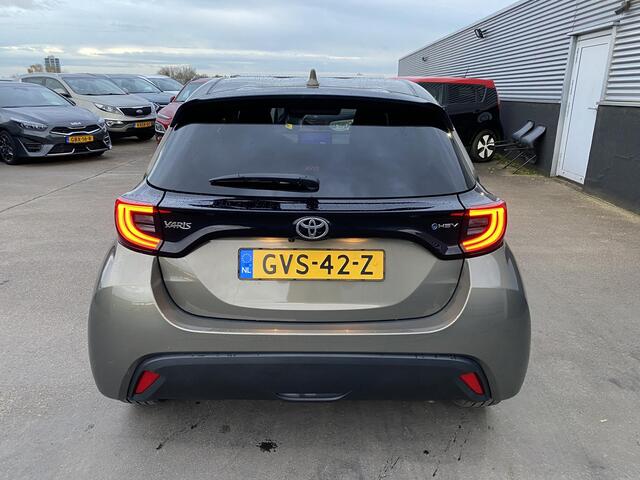 Toyota YARIS 1.5 Hybrid 115 First Edition Navigatie Apple CarPlay/Android Auto, achteruitrij camera, adaptieve cruise control, keyless, NL auto!