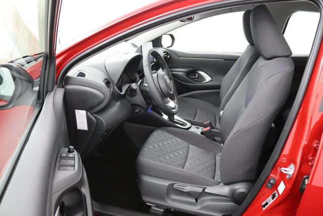 Toyota YARIS 1.5 Hybrid 115 Comfort | ADG XMAS EDITION | Lichtmetalen velgen | Achteruitrijcamera | Apple Carplay | Android Auto |