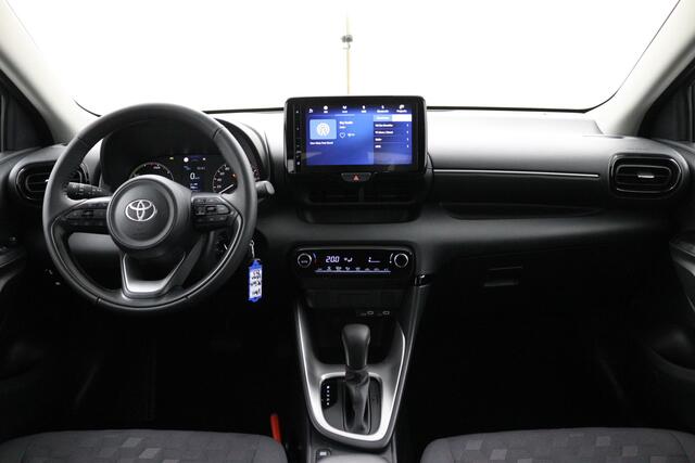 Toyota YARIS 1.5 Hybrid 115 Comfort | ADG XMAS EDITION | Lichtmetalen Velgen | Achteruitrijcamera | Apple Carplay | Android Auto |