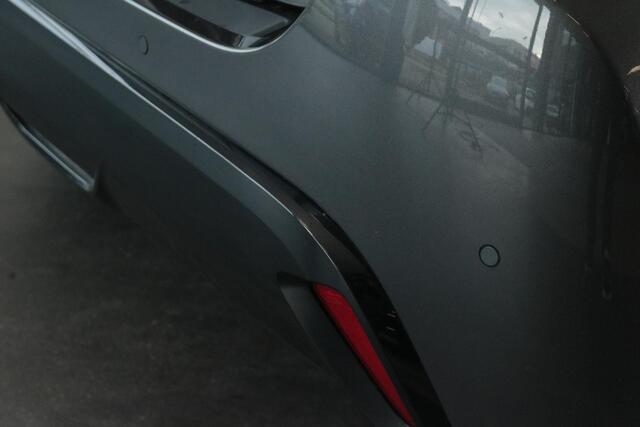 Toyota YARIS 1.5 Hybrid Executive Limited Panodak , Head up Display