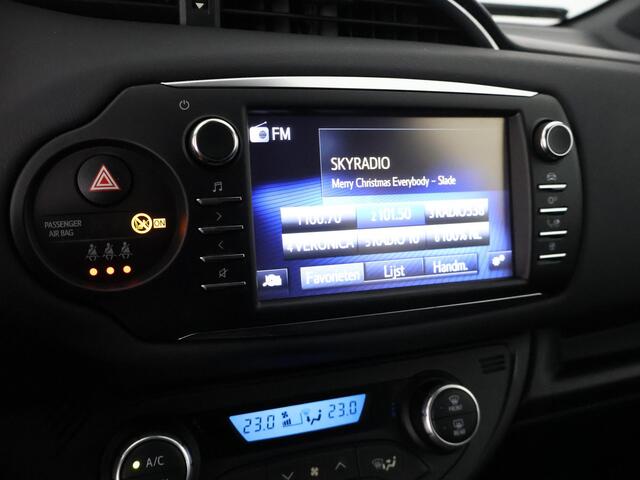 Toyota YARIS 1.5 VVT-i Executive Automaat | Navigatie | 1e eigenaar | Dealer onderhouden | Half Leder |