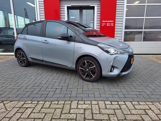 Toyota YARIS 1.5 Hybrid Bi-Tone