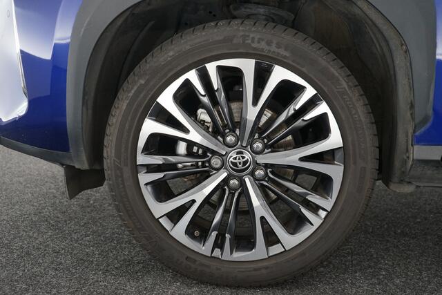 Toyota YARIS Cross 1.5 Hybrid Executive | Navi | Head-up