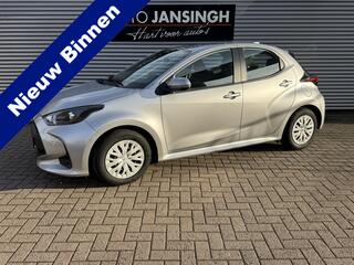 toyota-yaris-1.5-hybrid-active-auto