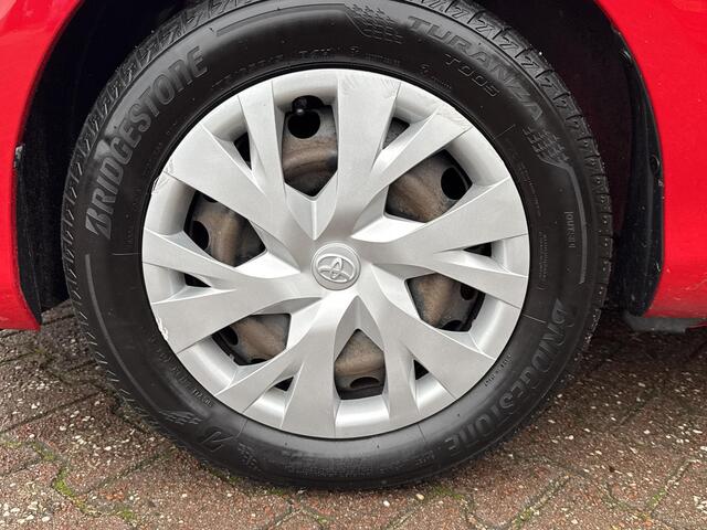 Toyota YARIS 1.0 VVT-i Comfort Incl 12 maanden Bovag garantie