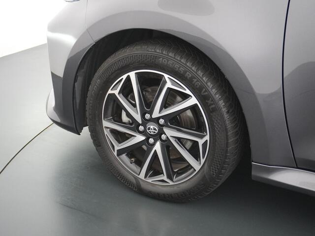 Toyota YARIS 1.5 Hybrid Dynamic Camera/Navi/LM velgen etc.