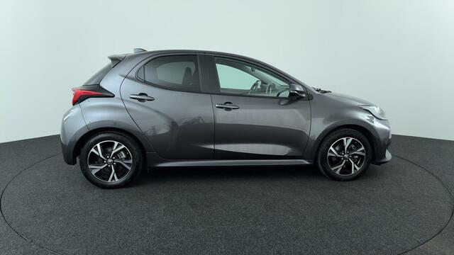 Toyota YARIS 1.5 Hybrid 115 First Edition
