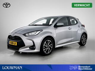 toyota-yaris-1.5-hybrid-dynamic--1