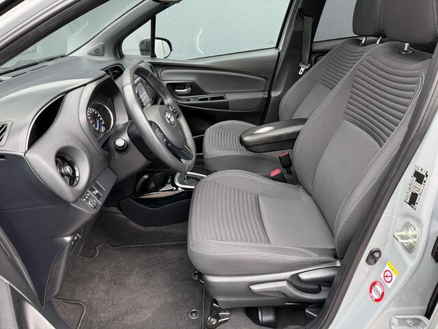 Toyota YARIS 1.5 Hybrid Bi-Tone Plus / Trekhaak / Panorama / Achteruitrij Camera / Cruise / Navigatie /
