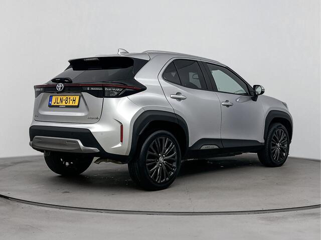 Toyota YARIS Cross 1.5 Hybrid Adventure Limited | Elektrische Achterklep | Dodehoekdetectie | JBL | 18'' Lichtmetalen Velgen |