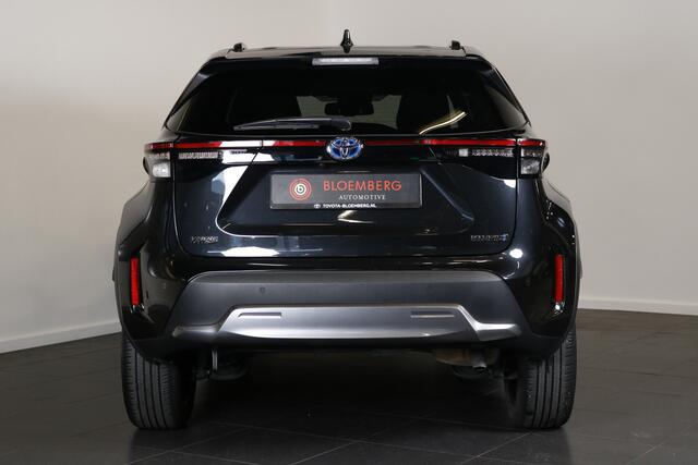 Toyota YARIS Cross 1.5 Hybrid Adventure Head-Up Display | Dode hoek sensoren | Parkeersensoren |