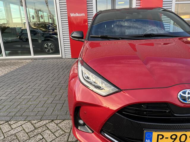 Toyota YARIS 1.5 Hybrid Executive *NL auto met trekhaak!*