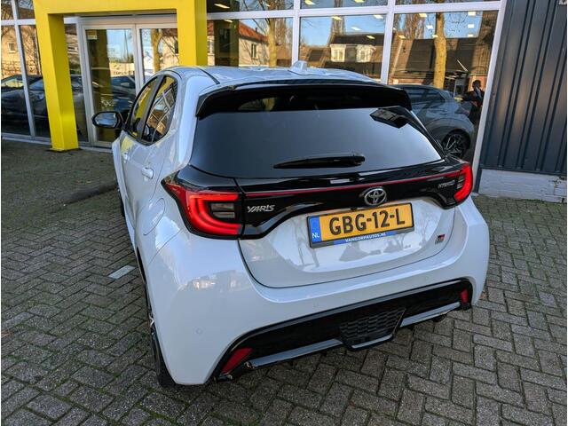 Toyota YARIS 1.5 Hybrid GR Sport All-in prijs!